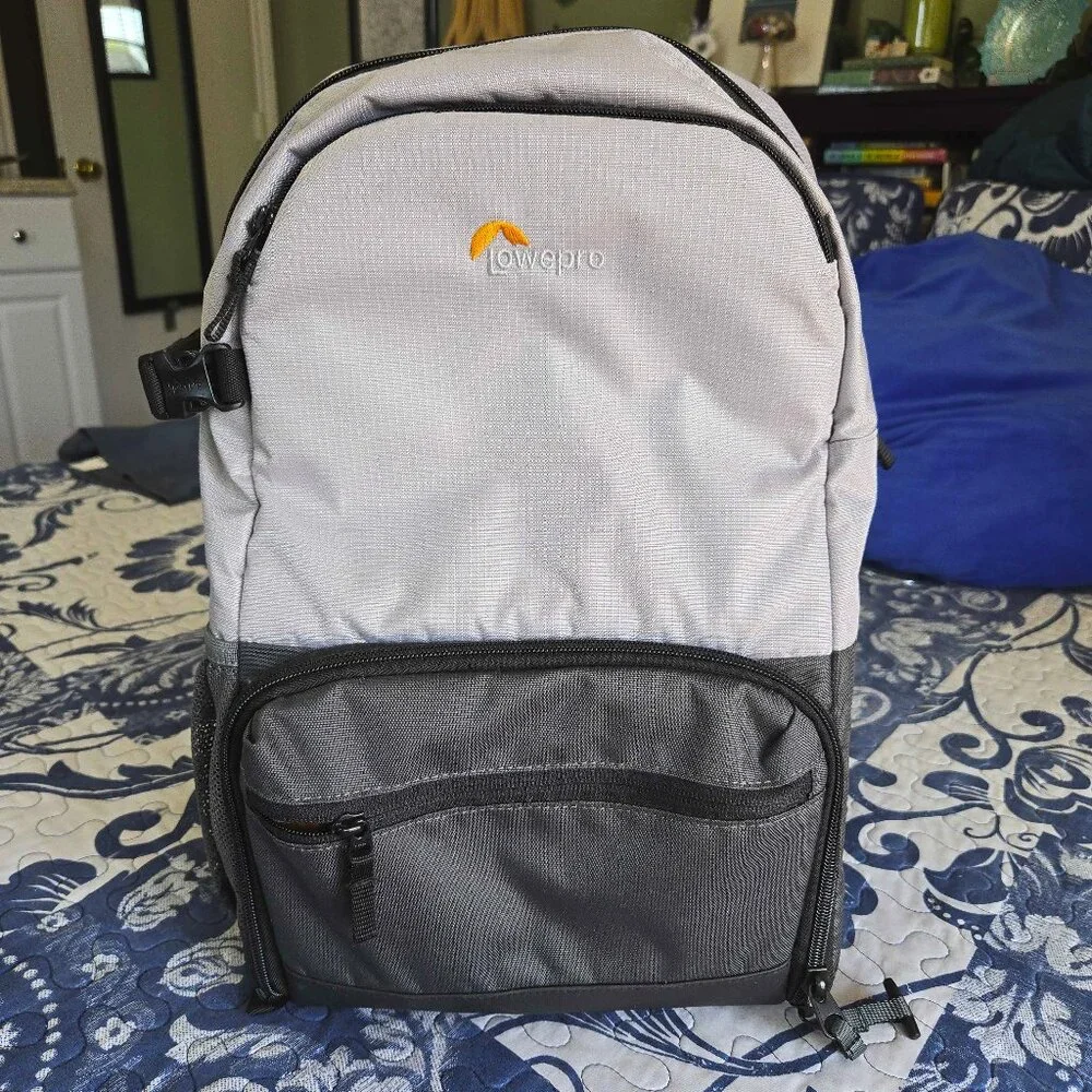 Lowepro Truckee BP 200 LX - Camera Bag Backpack NWOT